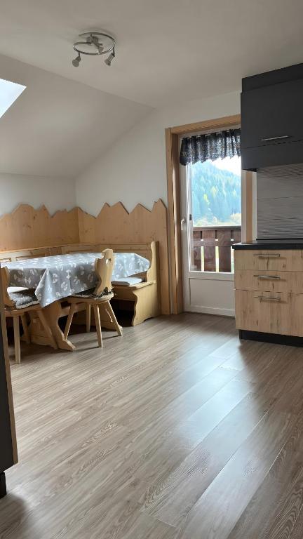 Η κουζίνα ή μικρή κουζίνα στο Appartamento Primavera 3