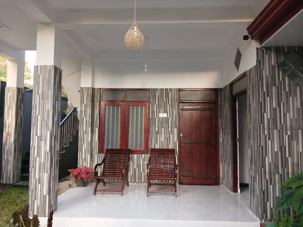 Φωτογραφία από το άλμπουμ του Ocean Breeze σε Dikwella