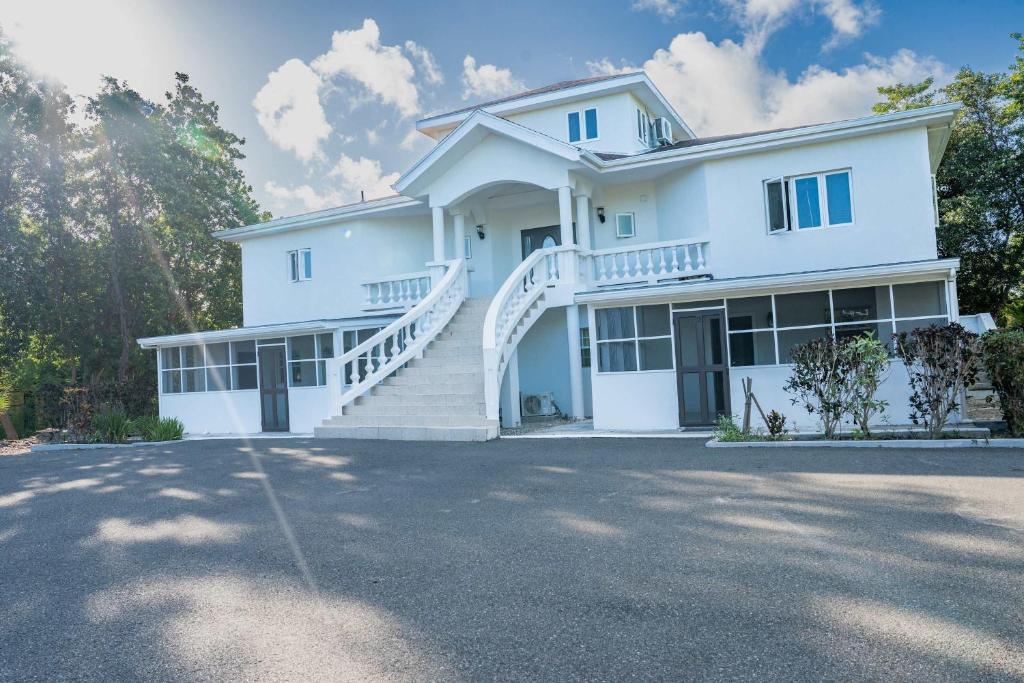 Relaxed Island Stay with Patio and Free Parking