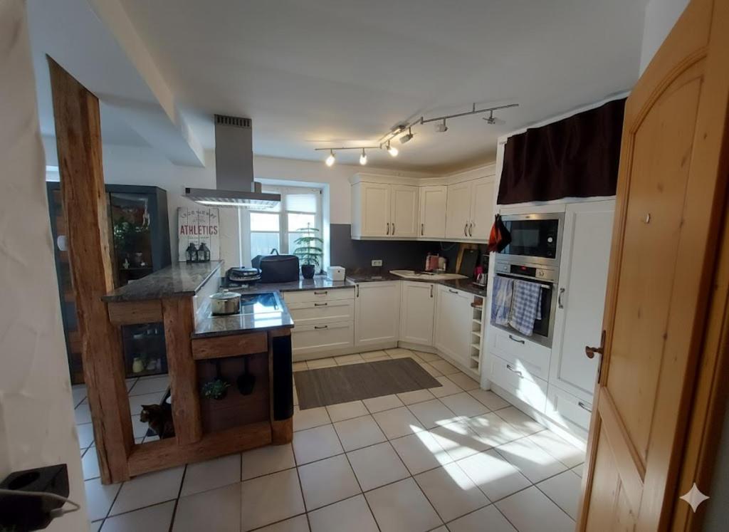 Η κουζίνα ή μικρή κουζίνα στο Ferienwohnung am Rosenhof