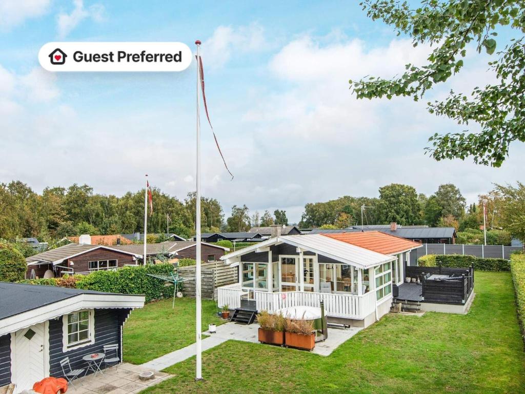 Budova, kde se prázdninový dům nachází