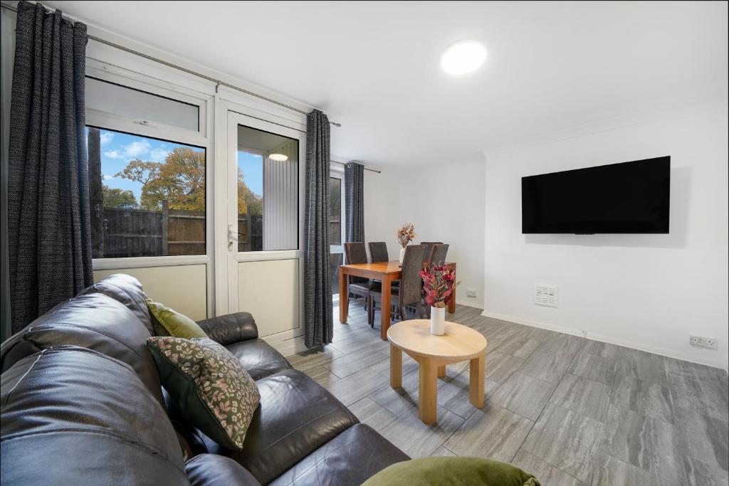 TV/trung tâm giải trí tại The Maynard Retreat 5 mins to Woolwich Arsenal