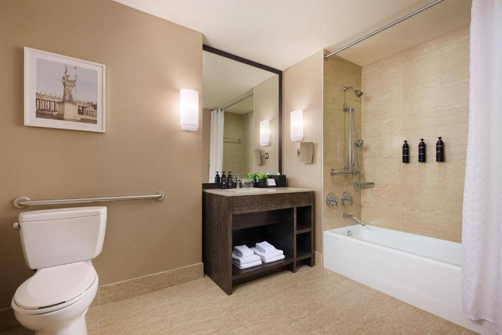 The Royal Sonesta Chicago River North - 