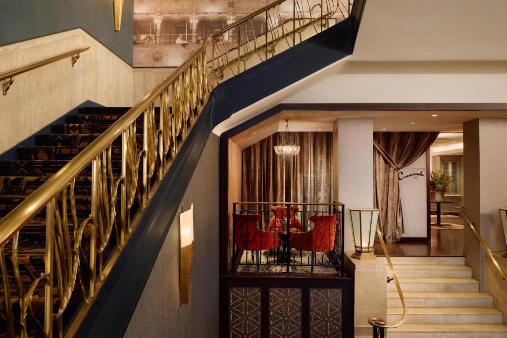 The Allegro Royal Sonesta Hotel Chicago Loop photo