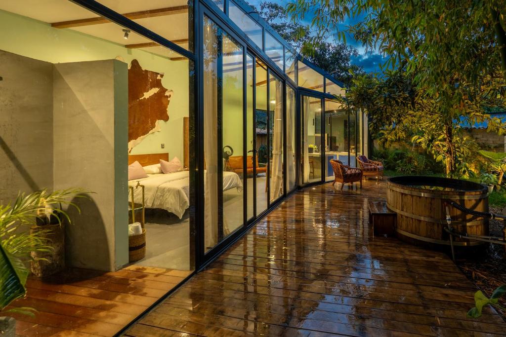 Romantic Mirror-Clad Tiny with Private Hot Tub