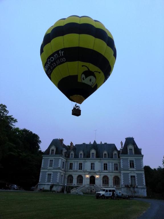 Fotografie z fotogalerie ubytování Château de Saint-Bohaire v destinaci Saint-Bohaire