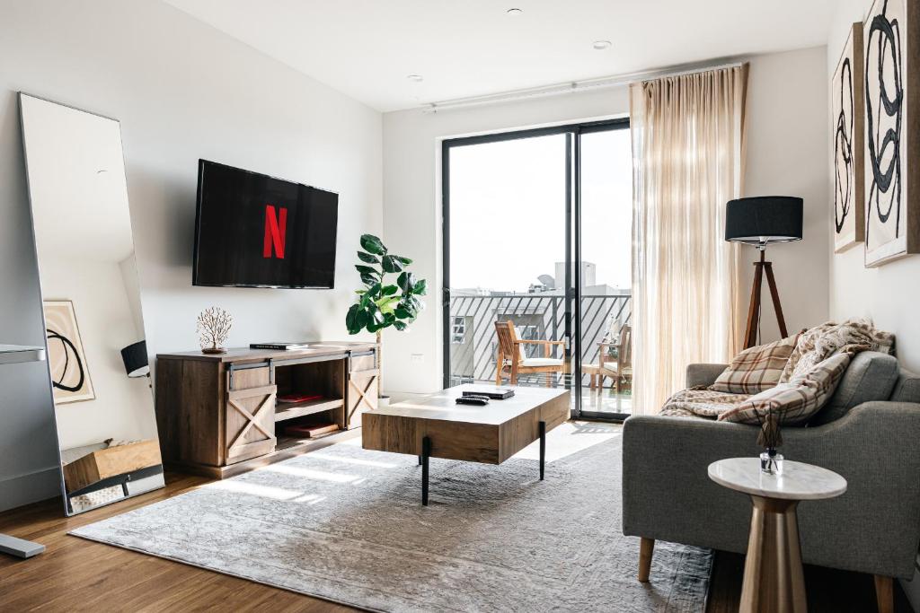 High End Hotel Style 2B apartment with two balconies, Los Ángeles ...