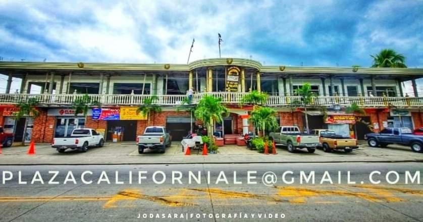 Galeriebild der Unterkunft Plaza & Hotel California in La Entrada