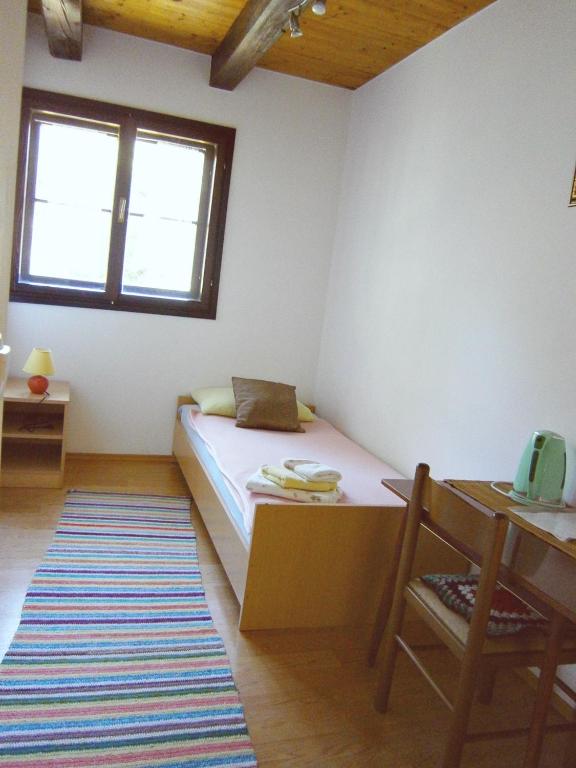 Voodi või voodid majutusasutuse Room Bea Rastoke toas