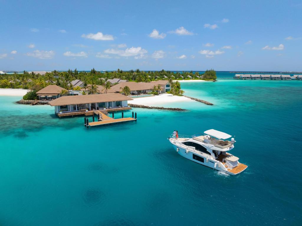 Hilton Maldives Amingiri Resort & Spa - View 14