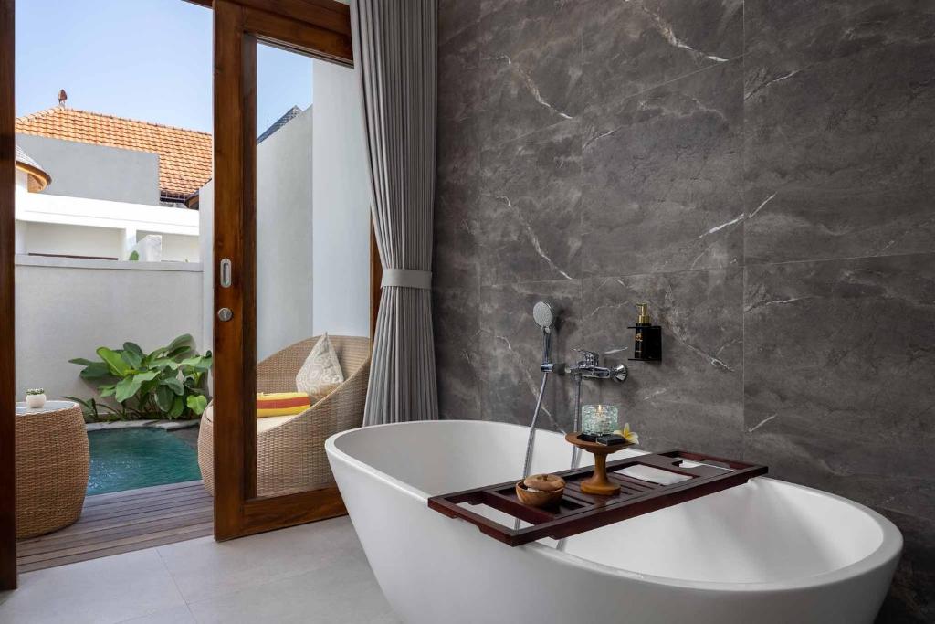 The Prime Canggu Bali by Kanaya Hospitality - 6