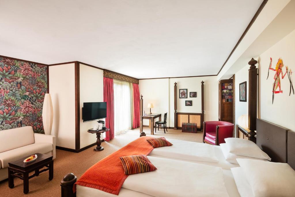 
Family Room with Sofa Bed
