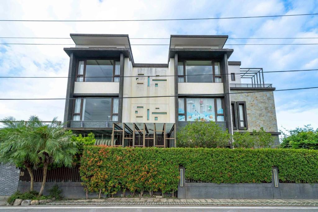 員山郷にある蘭庭 Villa民宿 B&Bの大きな家