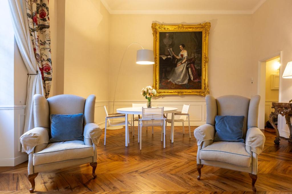 The Loggia of Borgo SS Apostoli