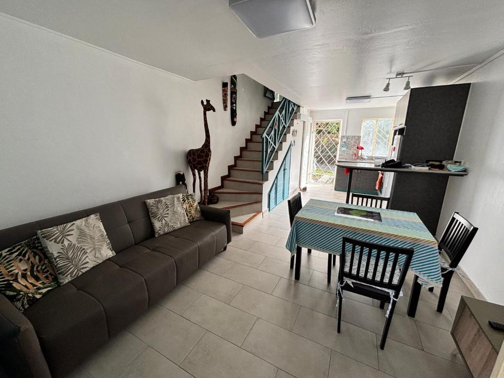 Η κουζίνα ή μικρή κουζίνα στο Villa Aquamarine by Lakaz Tropikal