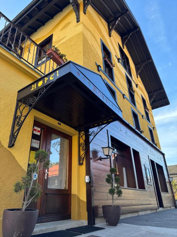 Το κτήριο όπου στεγάζεται  το ξενοδοχείο