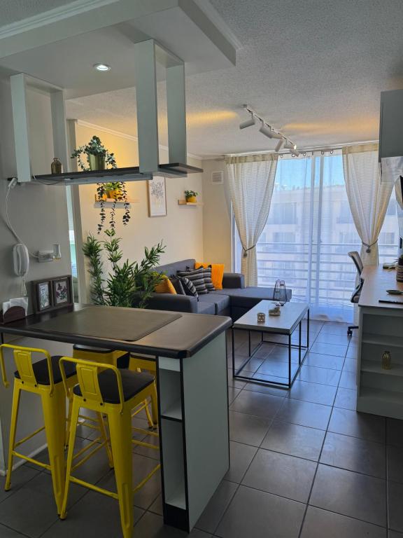 Ovalle Rent Panorámico 4P - Piso Alto con Balcón - 404A