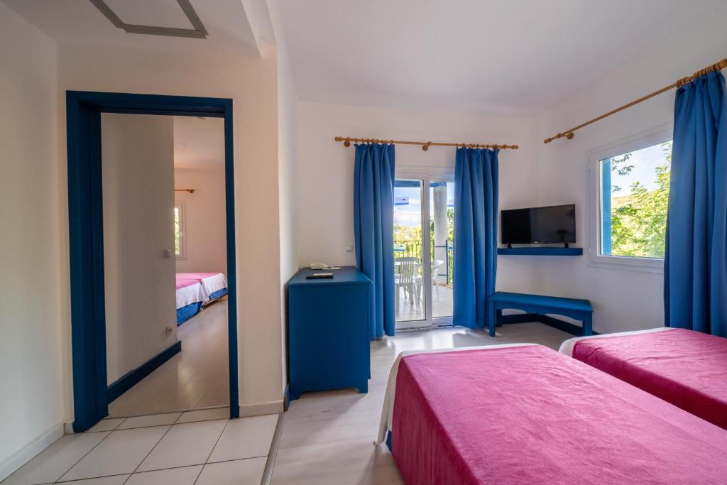 Bodrum Holiday Resort & Spa - 