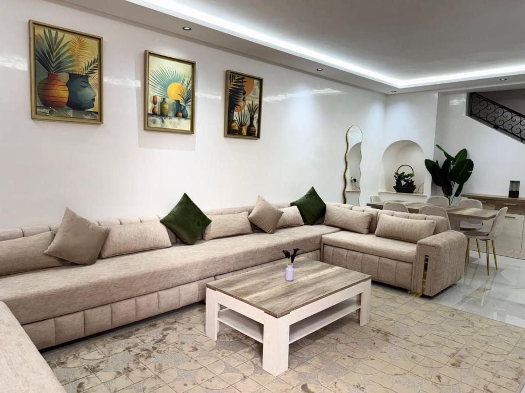 Χώρος καθιστικού στο Duplex Menara Mall