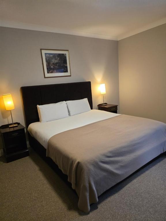Munster Arms Hotel - Double Room
