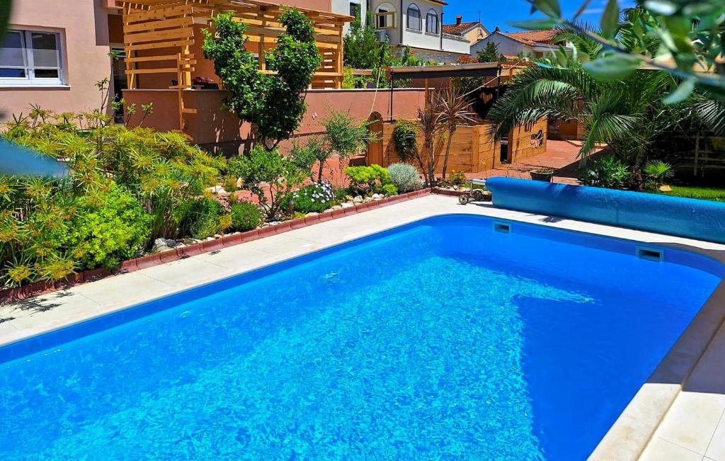 Gorgeous Apartment In Medulin