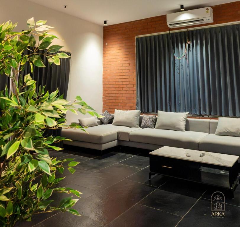 Φωτογραφία από το άλμπουμ του ARKA The Farm Stay σε Shamshabad