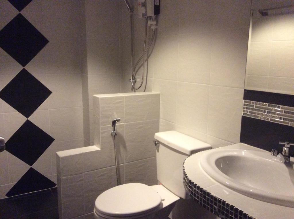 Koupelna v ubytování TR Guesthouse