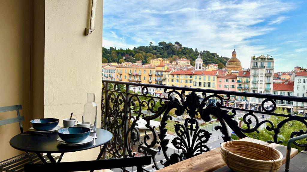 Μπαλκόνι ή βεράντα στο ApartHotel Riviera - Terrasse Felix Faure 2 - Massena