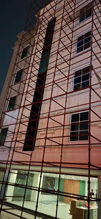 El edificio en el que está el hotel