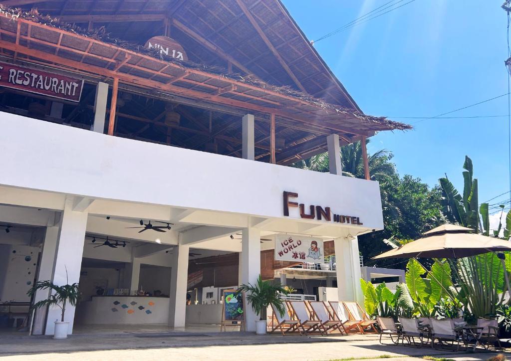 Το κτήριο όπου στεγάζεται  το ξενοδοχείο