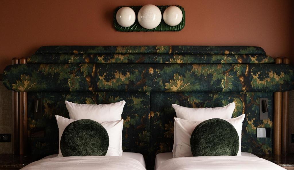 1.75 Paris La Trêve - 16