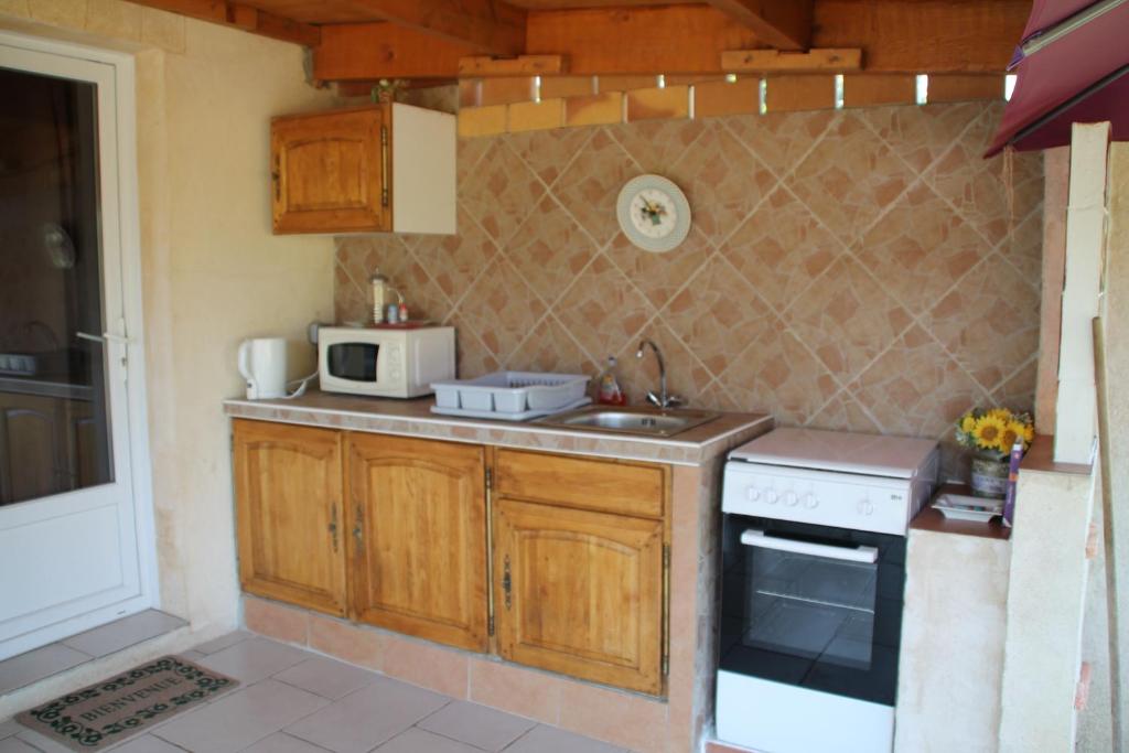Chambres d'Hotes Carpediem - Family Room With Garden View With Summer Kitchen