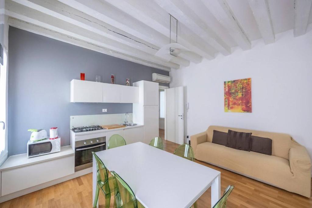 Η κουζίνα ή μικρή κουζίνα στο Rialto Suite by Venicevillas