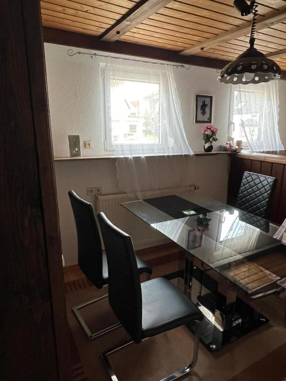 Posezení v ubytování Ferienwohnung Monteurwohnung Heinrich