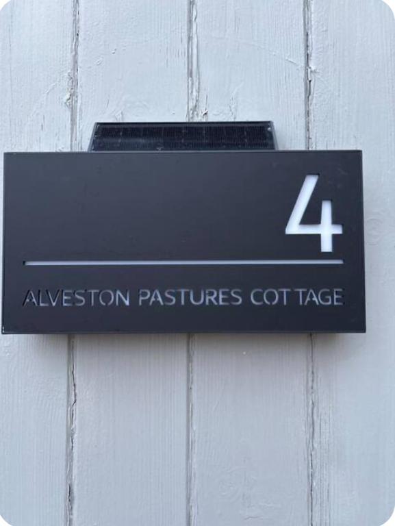 The Field View Retreat at Alveston Pastures just 3 miles from the Town - Error