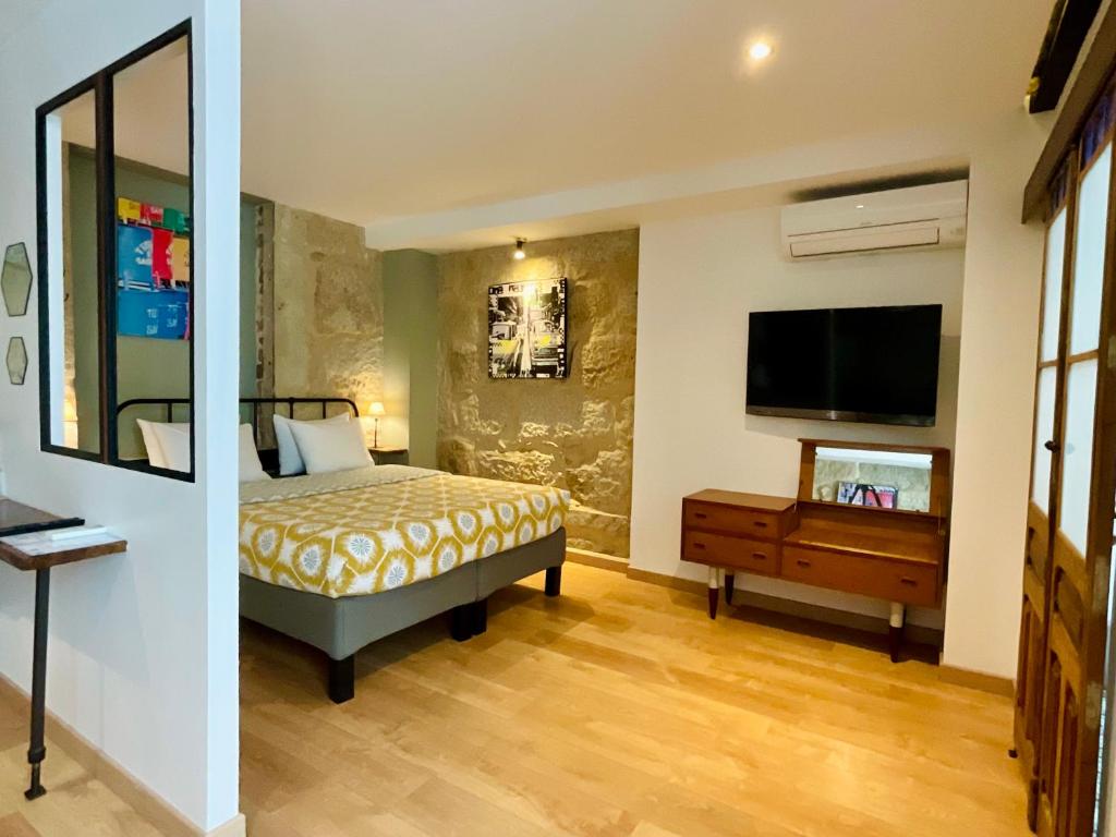 Boreal Porto Gaia - Patio & Pool - 6