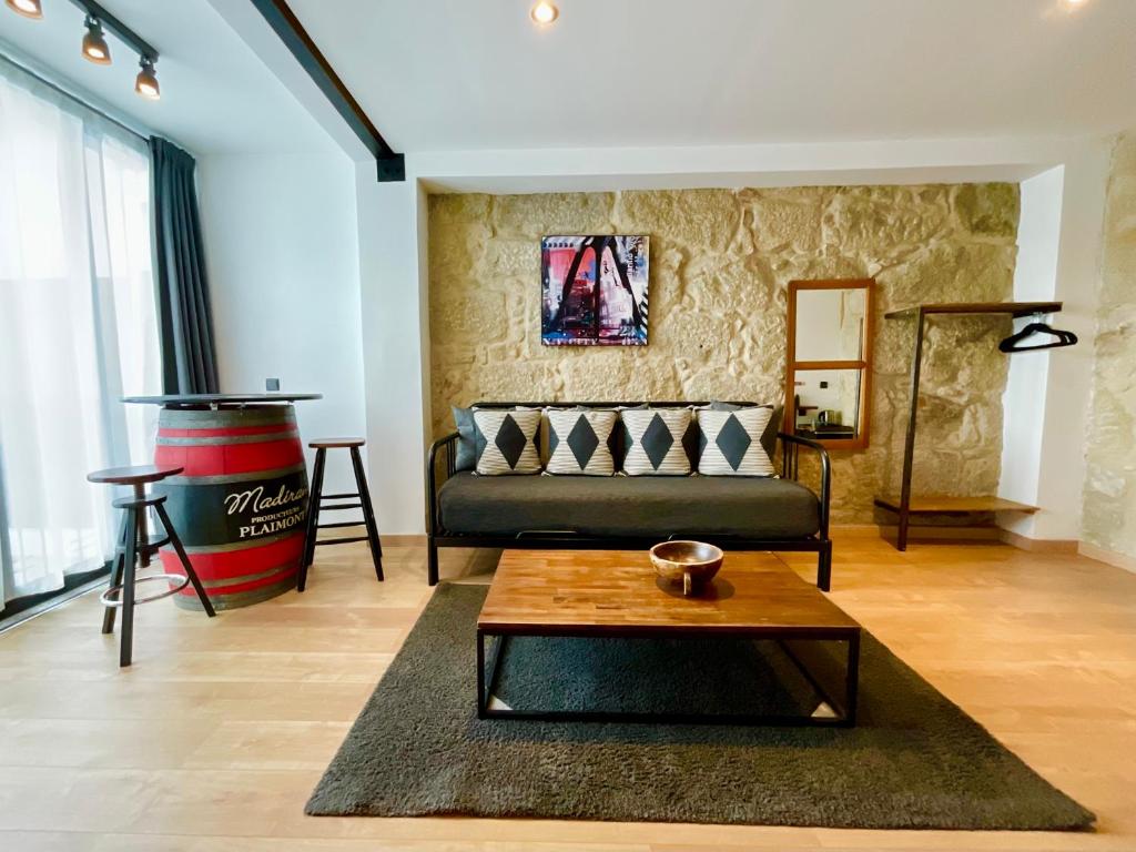 Boreal Porto Gaia - Patio & Pool - 4