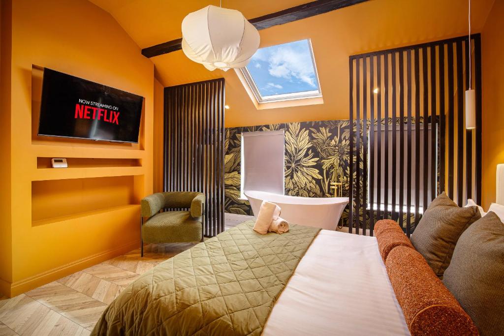 Postel nebo postele na pokoji v ubytování Modern 4-Bed Home Near Blackpool Tower Sleeps 8