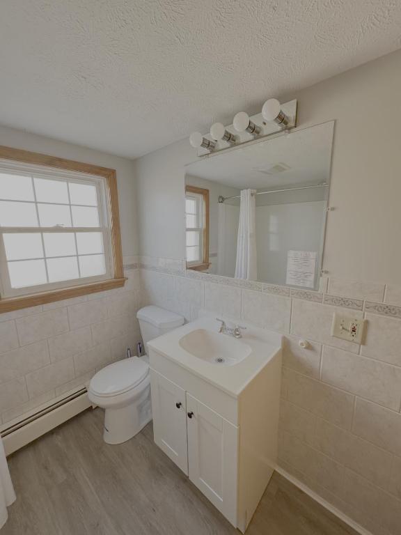 Abellona Inn & Suites - Two-Bedroom Suite