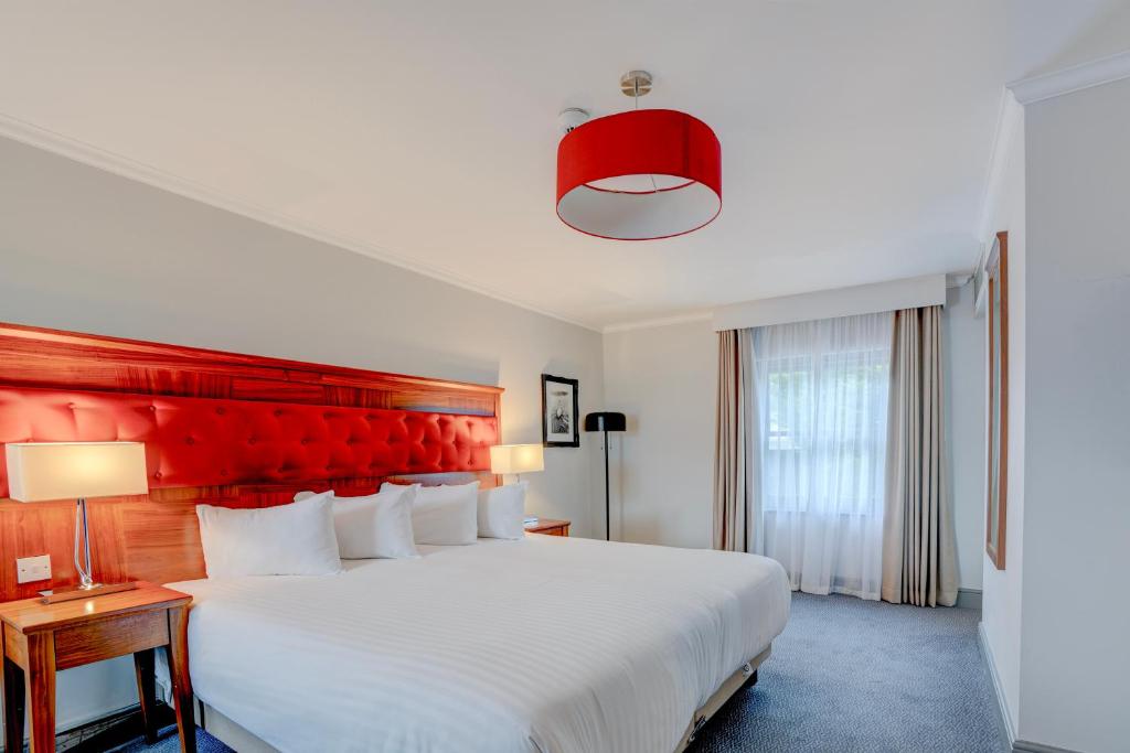 Mercure London Staines-upon-Thames Hotel - 