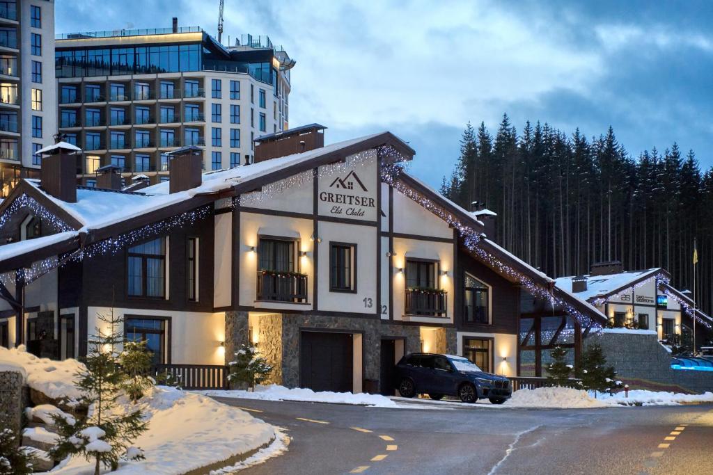 Budova, kde se chata nachází