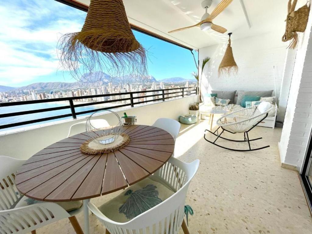 En generel udsigt til bjerge eller udsigt til bjerge taget fra lejligheden