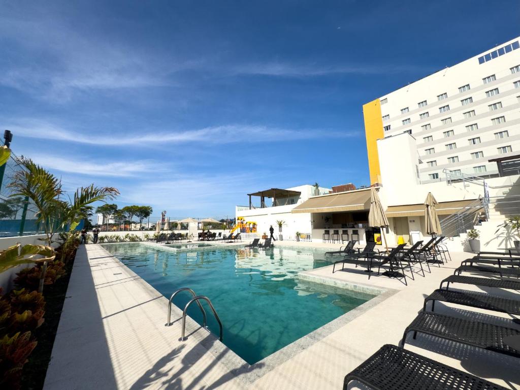 Πισίνα στο ή κοντά στο Intercity Pátio Pinda Hotel & Resort