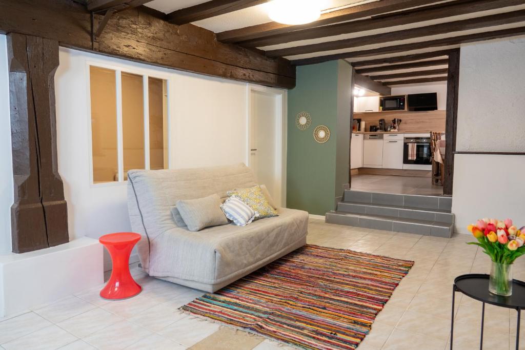 Kuchyň nebo kuchyňský kout v ubytování Charmant appartement alsacien au cœur de Rosheim