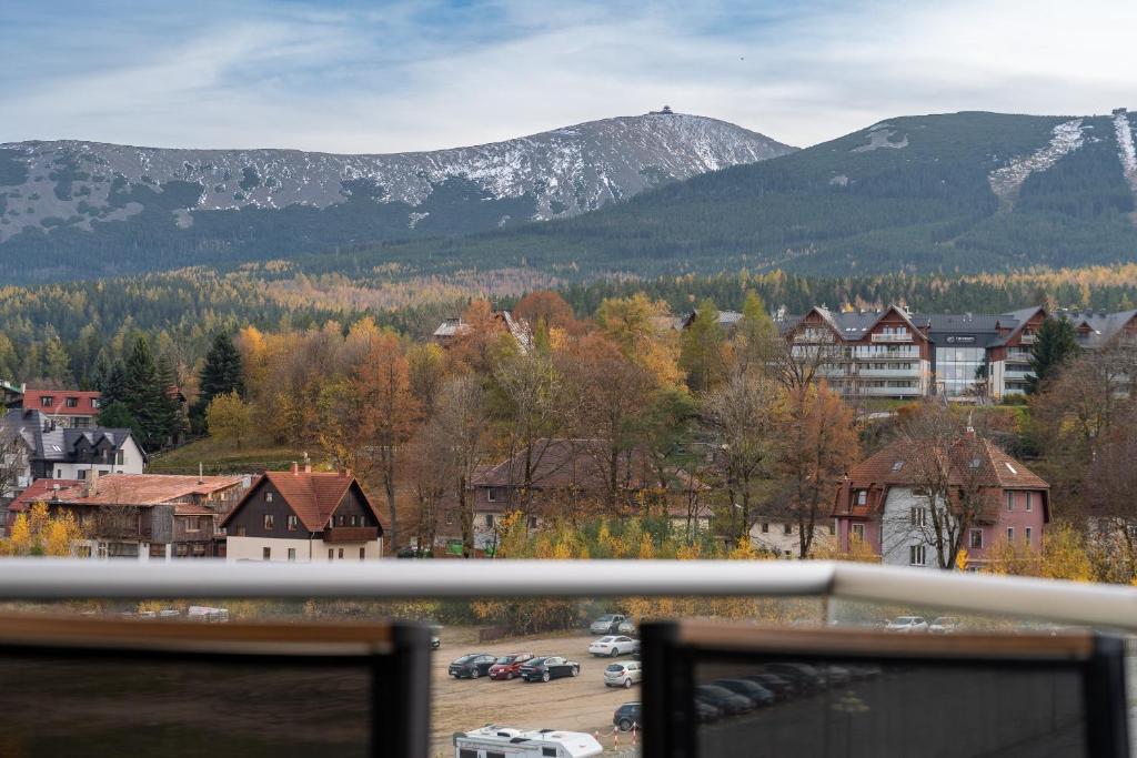 Nespecifikovaný výhled na hory nebo výhled na hory při pohledu z apartmánu