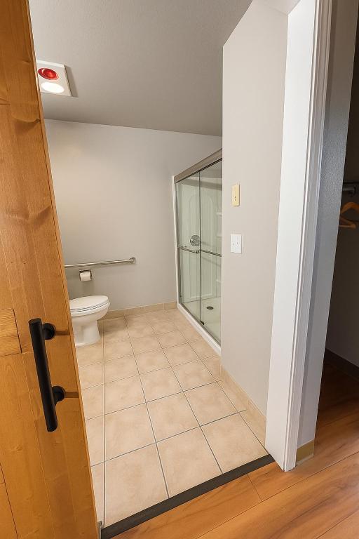 Sunnyside Inn and Suites - 