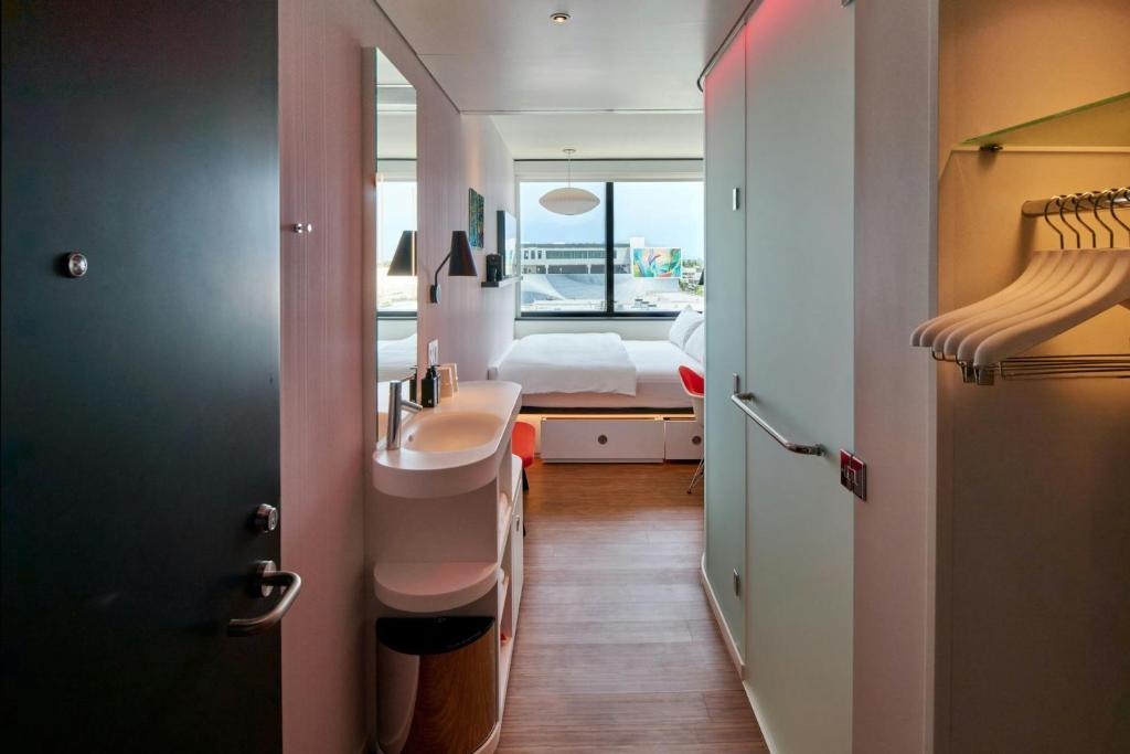 citizenM Miami South Beach photo