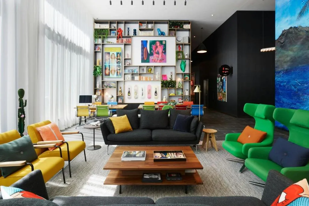 citizenM Los Angeles Downtown