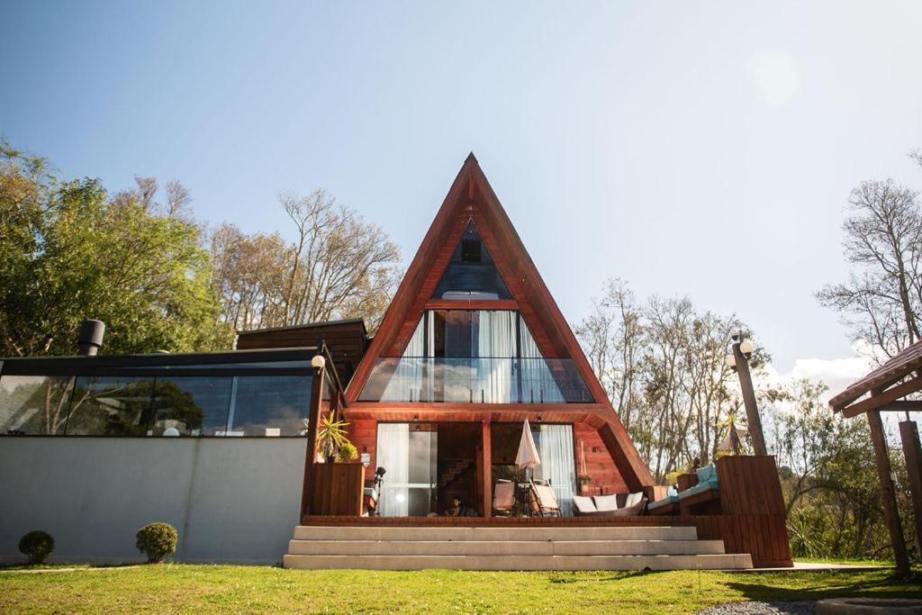 Budova, kde se chata nachází