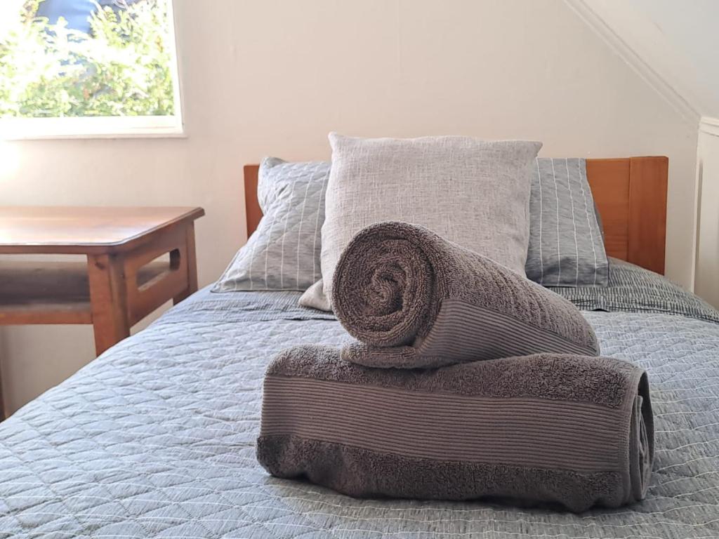 Ένα ή περισσότερα κρεβάτια σε δωμάτιο στο Casa Lar, desayuno y comodidad